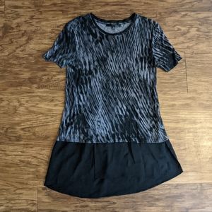 Elie Tahari asymmetrical hemline Top Black and gray